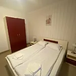 червената шапчица гранд манастира