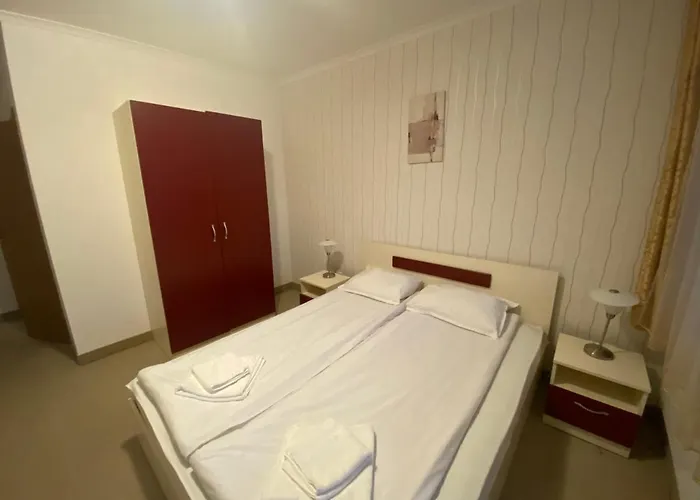 червената шапчица гранд манастира